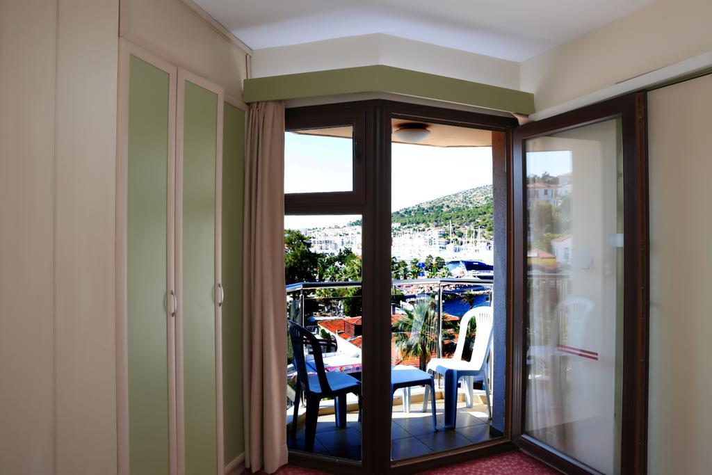 Ridvan Hotel Çeşme Esterno foto